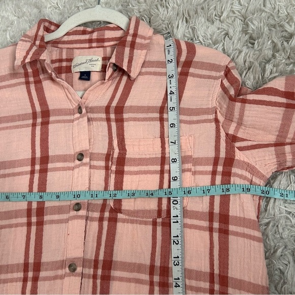 Universal Thread Casual Plaid Textured Button-Up Shirt - Picture 9 of 10
